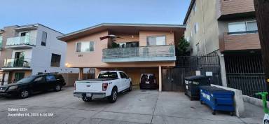 Main picture of 1311 N Sycamore Ave