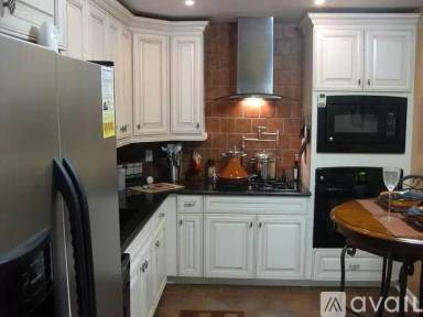 Main picture of 40 Walnut St