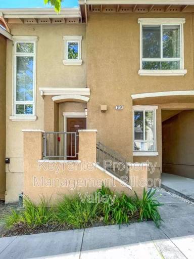 Main picture of 3157 Regency Ave