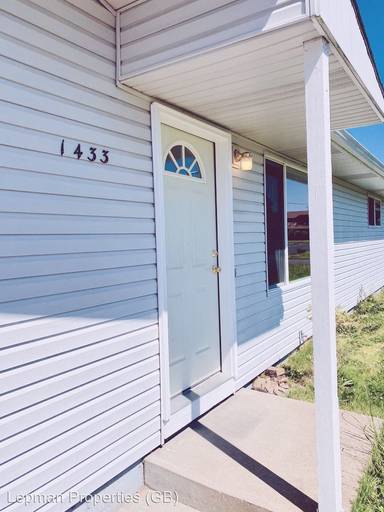 Main picture of 1433 27th Ave SE