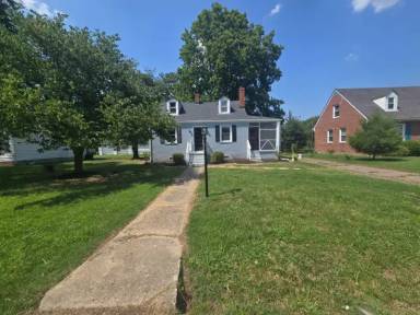 Main picture of 2006 McDonald Rd