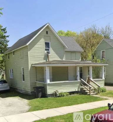 Main picture of 616 N Michigan St