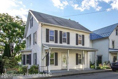 Main picture of 28 N 4th St