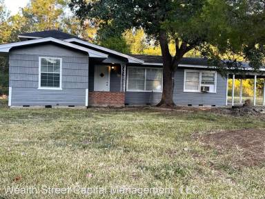 Main picture of 150 Lakeview Rd