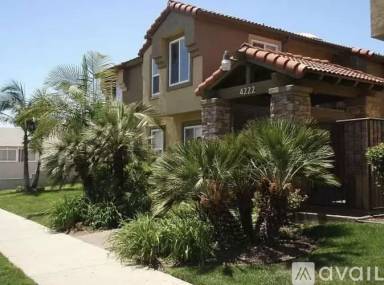 Main picture of 4222 Menlo Ave