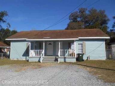 Main picture of 3708 W Gonzalez St