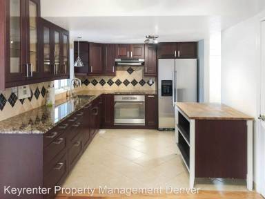 Main picture of 2676 Perry St