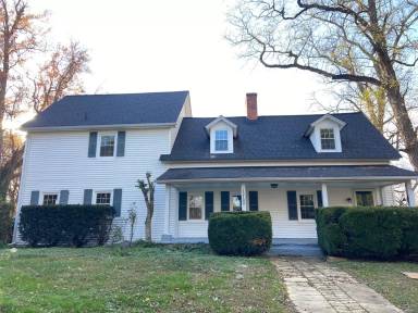 Main picture of 12180 Clarksville Pike