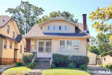 Main picture of 824 W Eleanor Pl