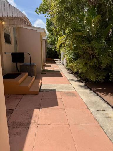 Main picture of 223 S Palmway