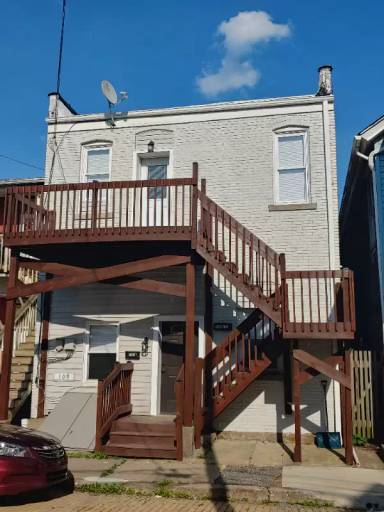 Main picture of 109 2nd Ave