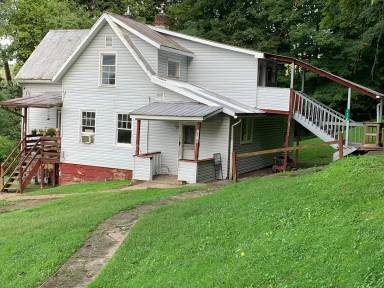 Main picture of 127 3rd St