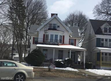 Main picture of 204 2nd Ave