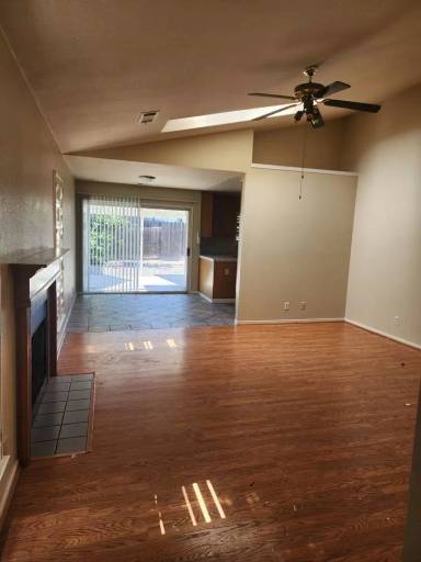 Main picture of 2925 Burns Ct