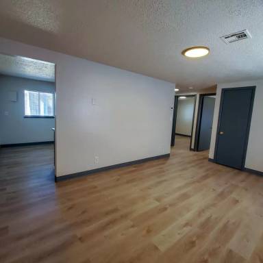 Main picture of 642 N Beard Ave