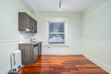 Main picture of 1008 Larkin St Apartments