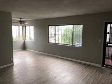 Main picture of 3834 Service St