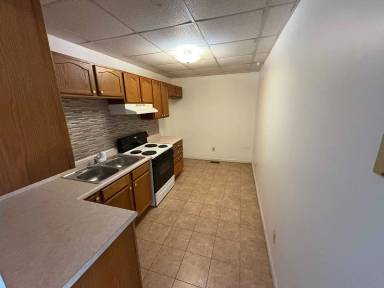 Main picture of 402 W Andrus Rd