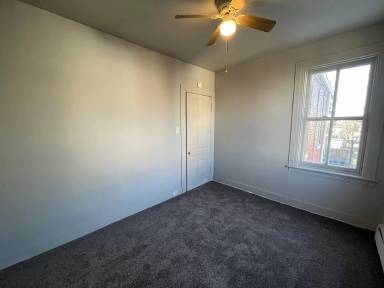 Main picture of 923 E Princess St