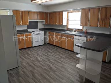 Main picture of 202 6th Ave