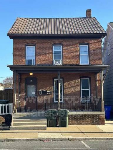 Main picture of 724 Salem Ave