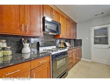 Main picture of 3153 Cabrillo Ave