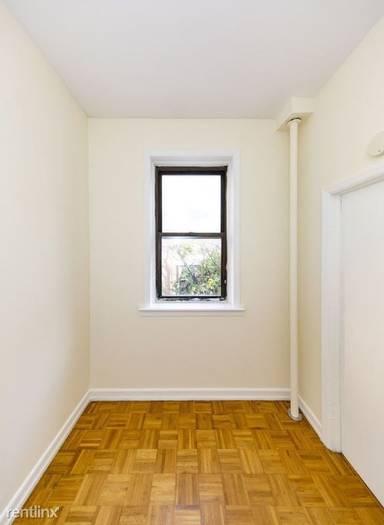 Main picture of 59 E 3rd St