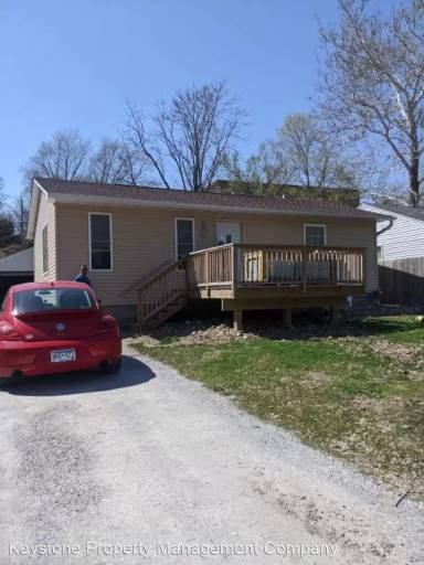 Main picture of 717 Giblin Dr