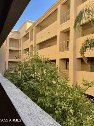 Main picture of Cambridge Manor Condominiums