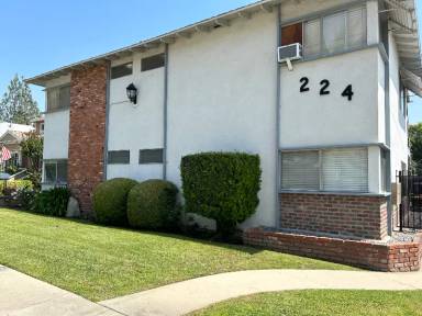 Main picture of 224 W Palm Ave