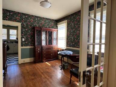 Main picture of 4 Dixie Trl