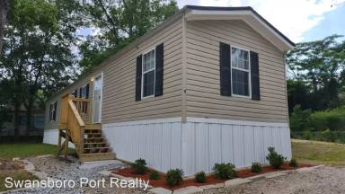 Main picture of 9 Windsor Dr