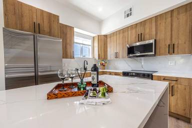 Main picture of 4445 Auckland Ave