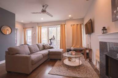 Main picture of 3938 S Wells St