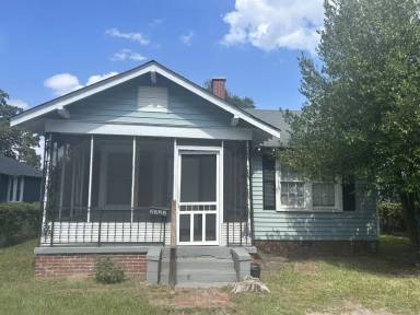 Main picture of 2323 Schaul St