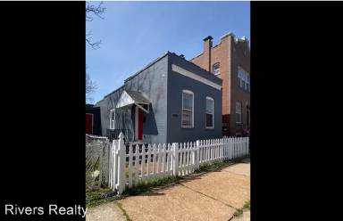 Main picture of 2831 Iowa Ave