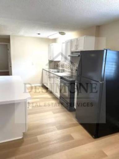 Main picture of 8940 SE 159th Ln