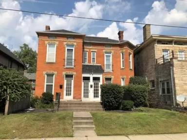 Main picture of 84 W 5th Ave