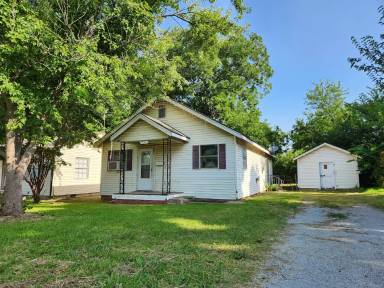 Main picture of 926 E Corona St