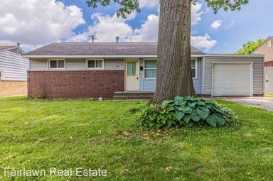 Main picture of 1206 N Willis Ave