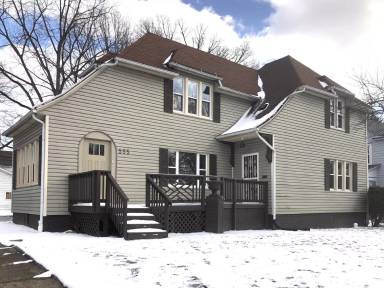 Main picture of 555 Sunset View Dr
