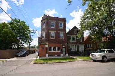Main picture of 2815 W 25th Pl