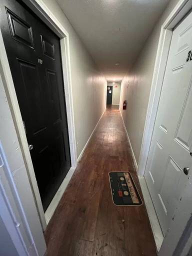 Main picture of 1581 E Mound St