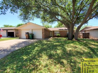Main picture of 33 Terrace Dr
