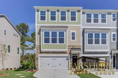 Main picture of 1120 Commack Dr