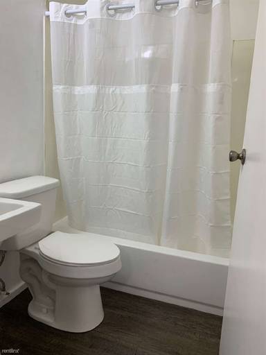 Main picture of 303 Vincennes Ave