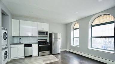 Main picture of 222 W 140th St