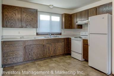 Main picture of 107 2nd Ave NE