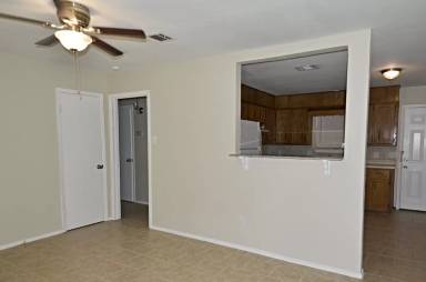 Main picture of 1534 Clark Ave