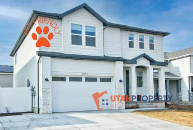 Main picture of 7277 N Clear Sky Ln